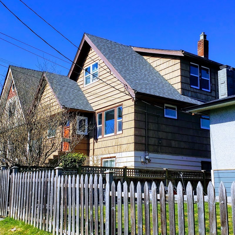 Heritage character home with new shingle roof in Vancouver, BC by Roofking
